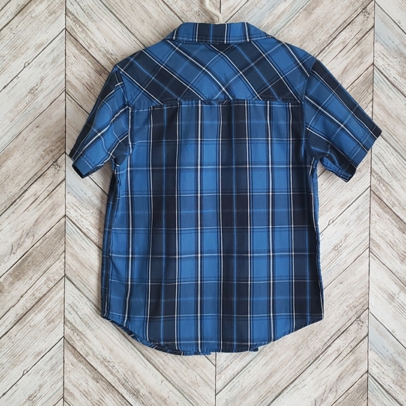 Boys Short Sleeve Plaid Button Down Shirt Size 7 - Picture 4 of 6